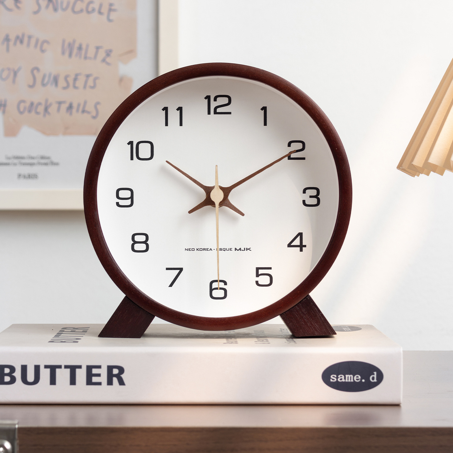 Home Office Hours - 無垢材の棚時計 静音卓上時計 ミニマリスト 小型ベッドサイド時計 オフィスデスク装飾 ヴィンテージホームアクセント